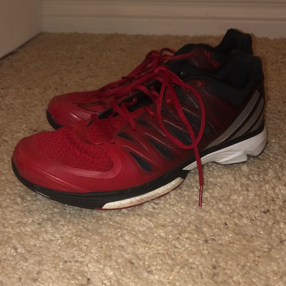 Volleyball shoes